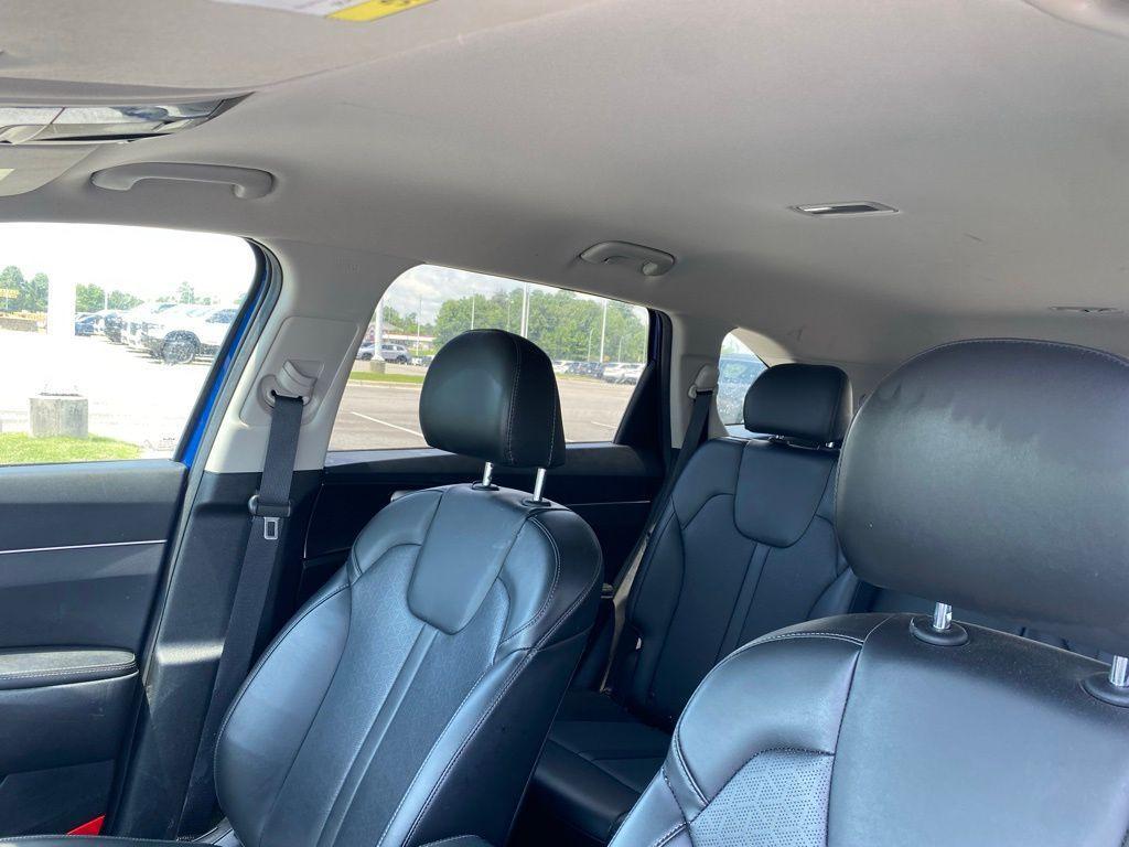 used 2022 Kia Sorento car, priced at $24,653