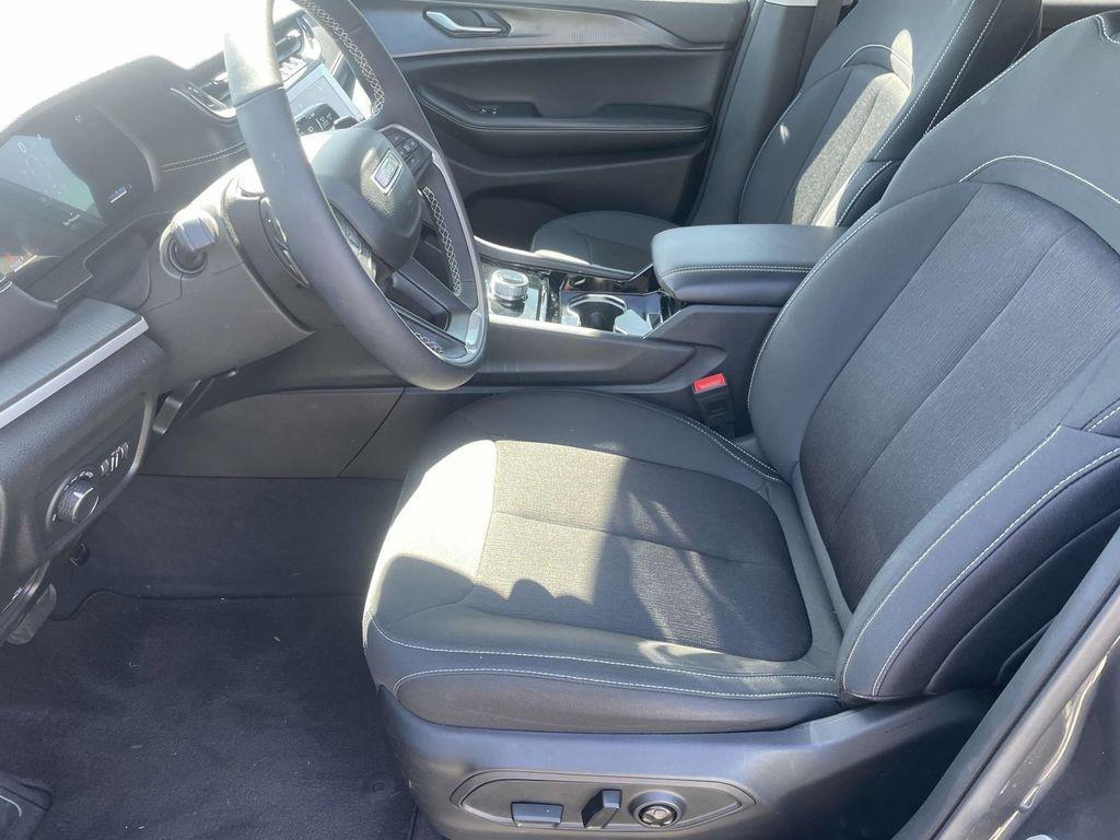 new 2023 Jeep Grand Cherokee L car, priced at $38,183