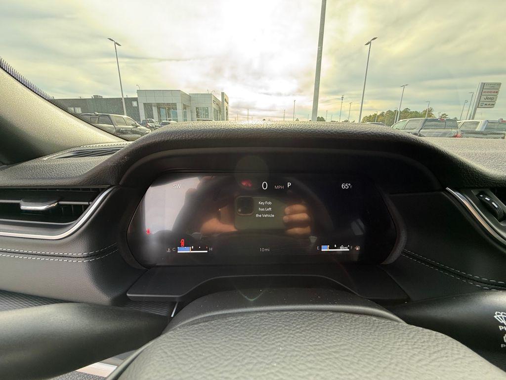 new 2025 Jeep Grand Cherokee car, priced at $34,125