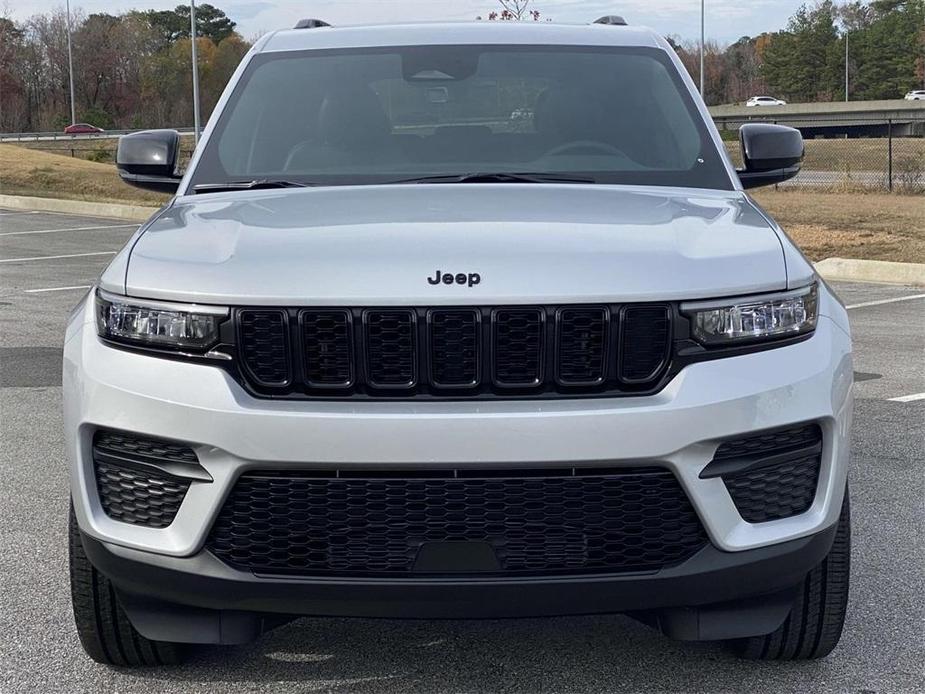 new 2025 Jeep Grand Cherokee car, priced at $43,675