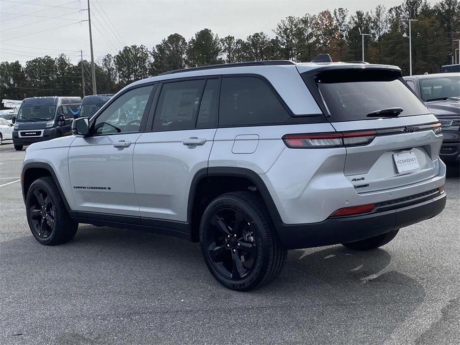 new 2025 Jeep Grand Cherokee car, priced at $43,675