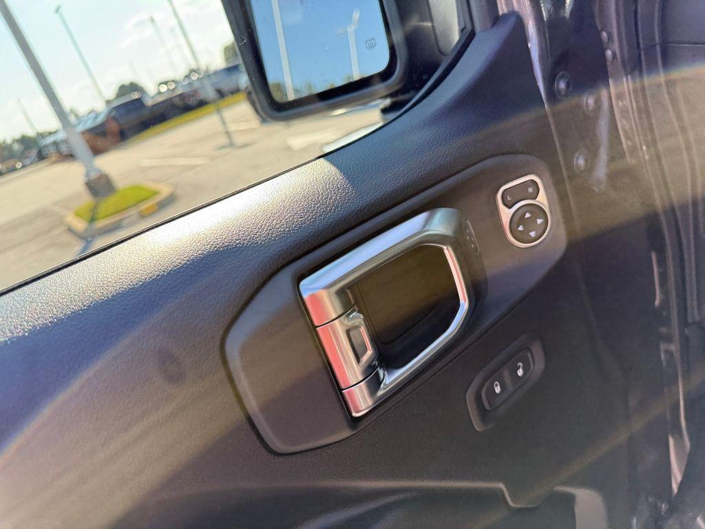 new 2025 Jeep Wrangler car, priced at $49,005