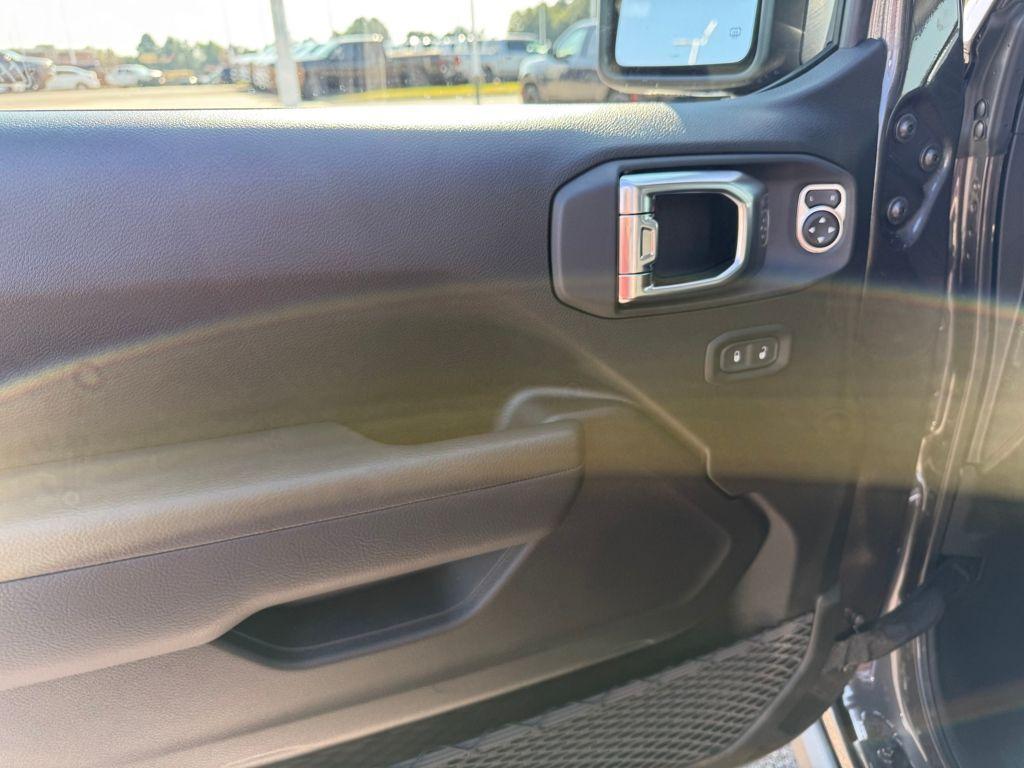 new 2025 Jeep Wrangler car, priced at $49,005