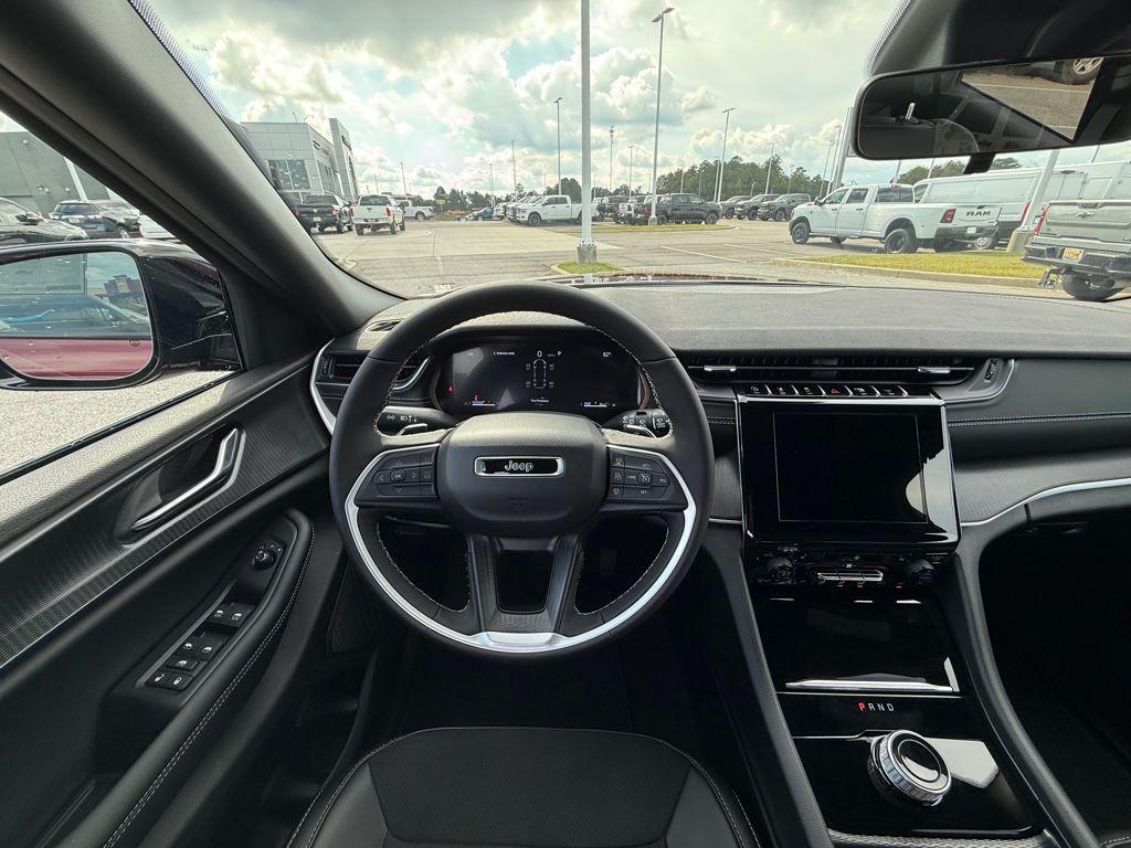 new 2025 Jeep Grand Cherokee L car, priced at $35,875