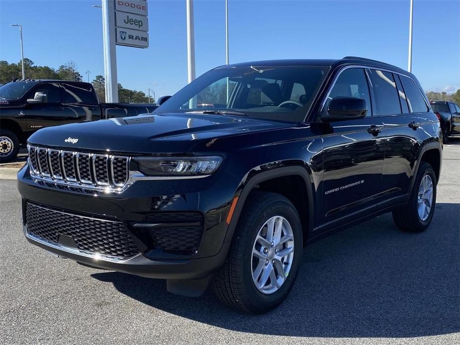 new 2025 Jeep Grand Cherokee car, priced at $32,220