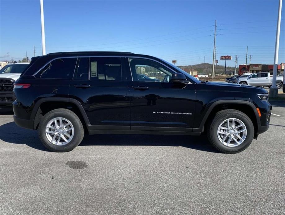 new 2025 Jeep Grand Cherokee car, priced at $32,220