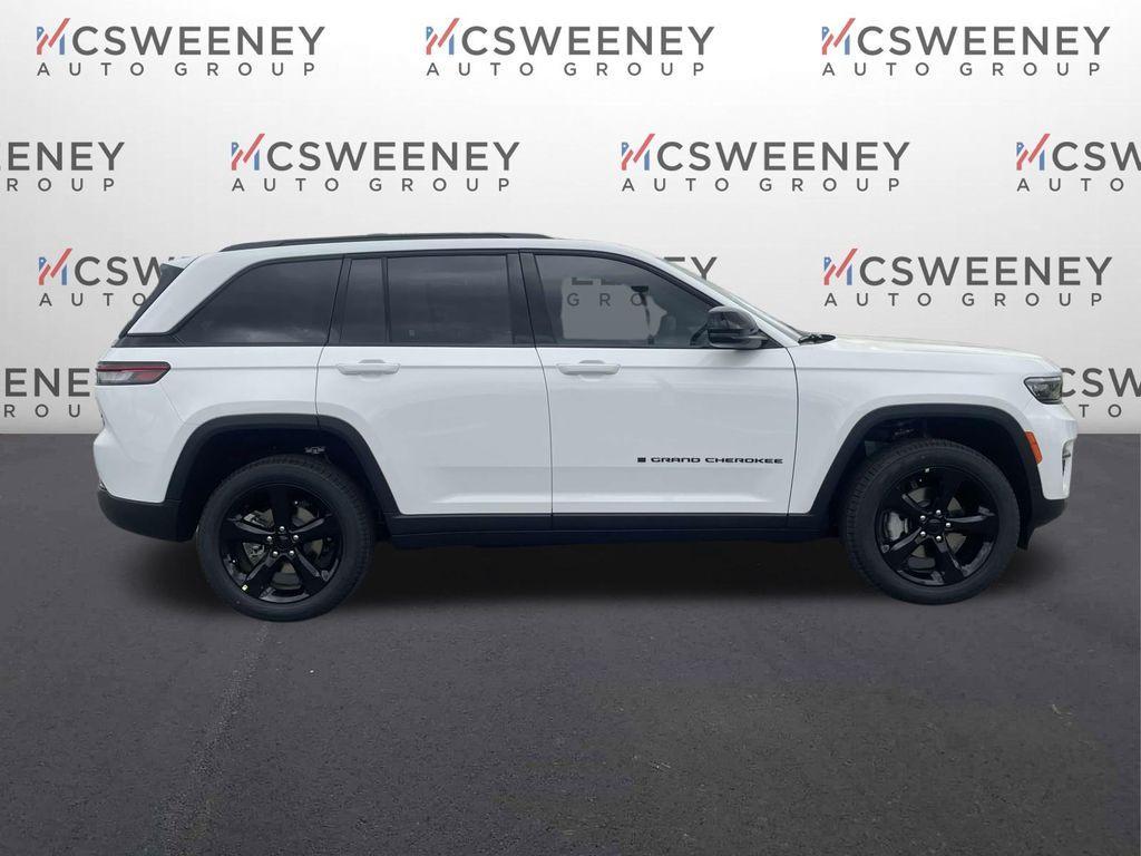 new 2025 Jeep Grand Cherokee car, priced at $39,140