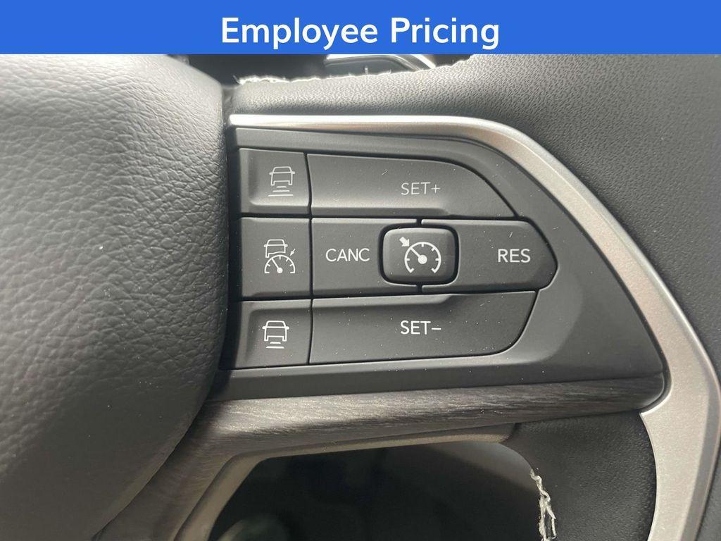 new 2025 Jeep Grand Cherokee car, priced at $36,026
