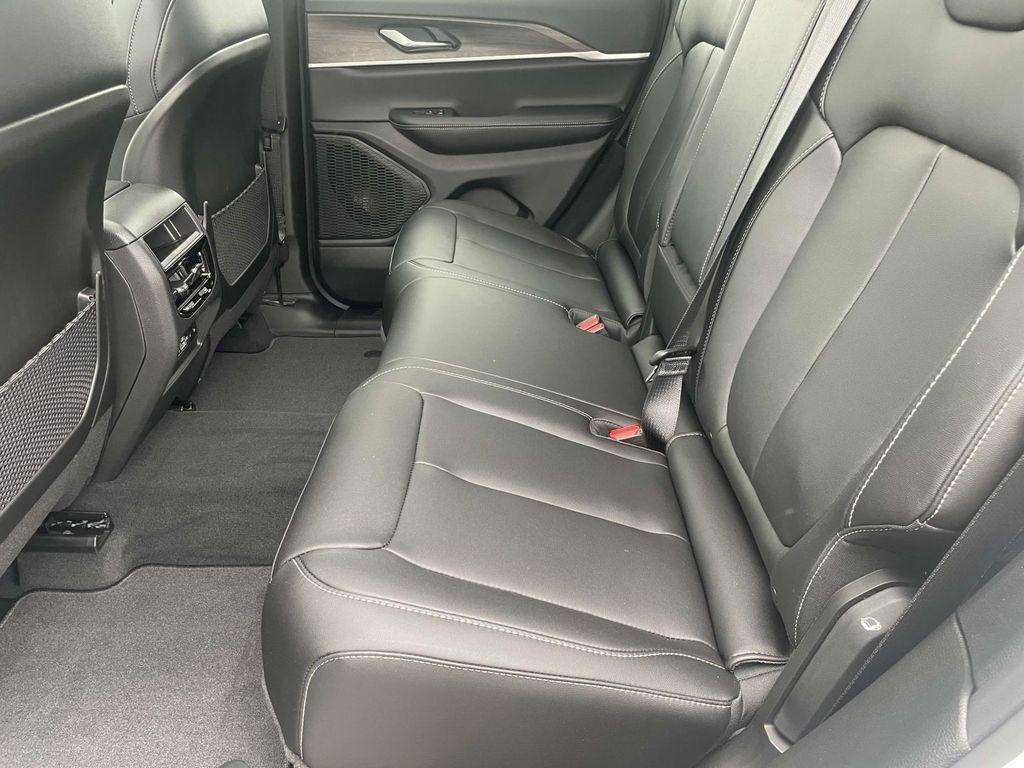 new 2025 Jeep Grand Cherokee car, priced at $42,640