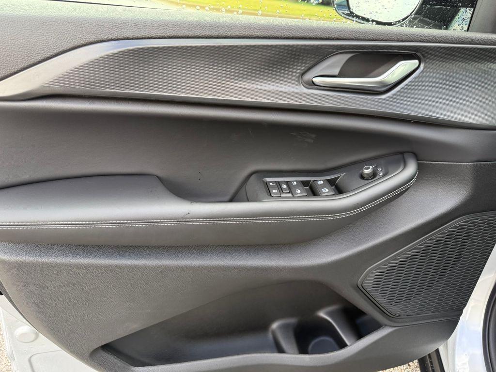 new 2025 Jeep Grand Cherokee car, priced at $32,625