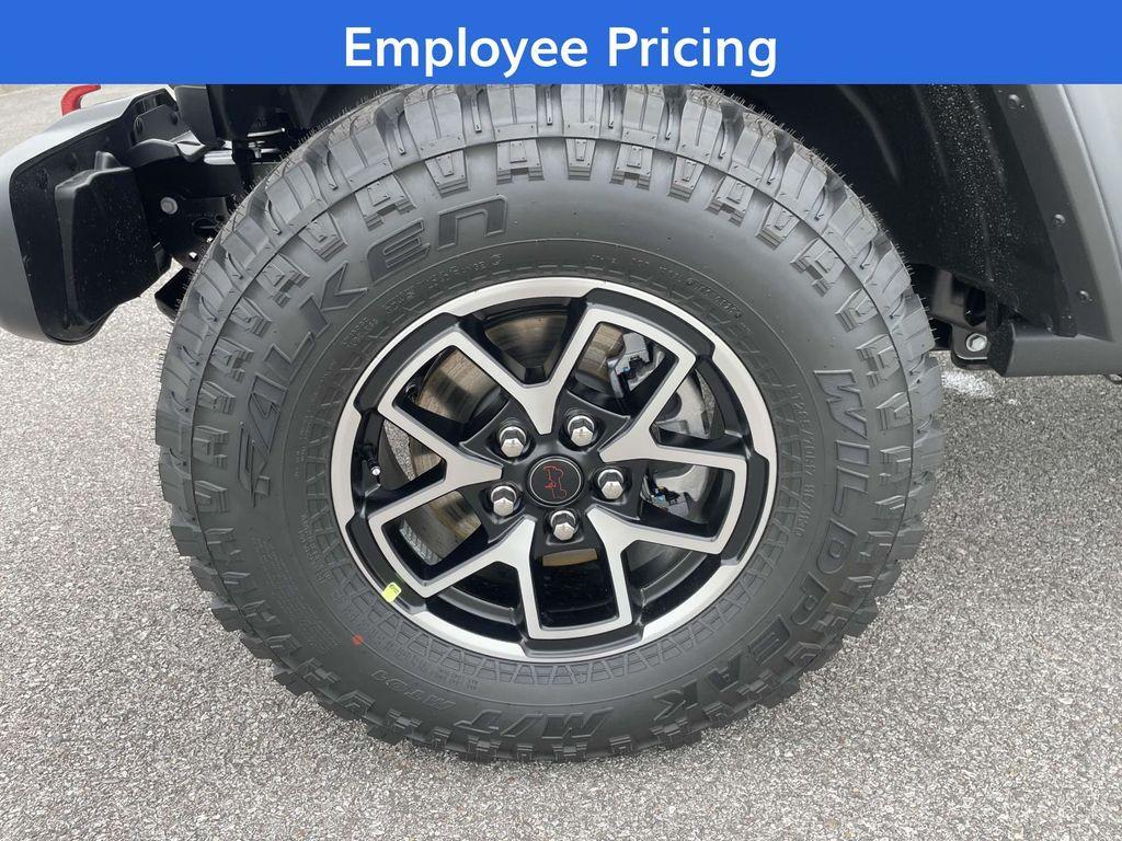 new 2025 Jeep Gladiator car, priced at $49,050