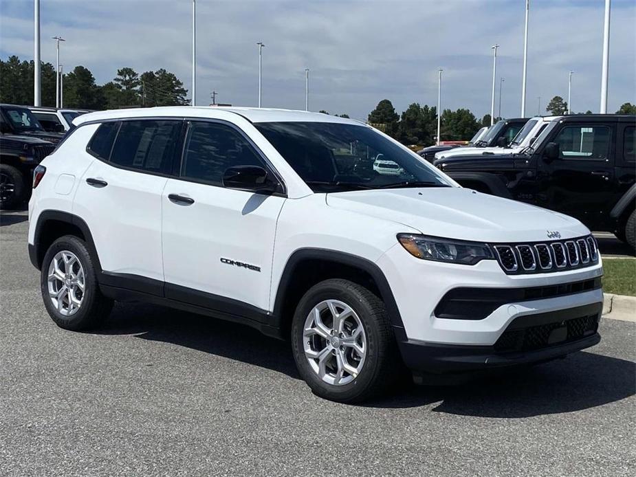 new 2024 Jeep Compass car, priced at $22,080