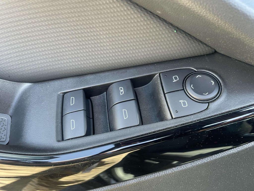 used 2025 Chevrolet Equinox car, priced at $29,500