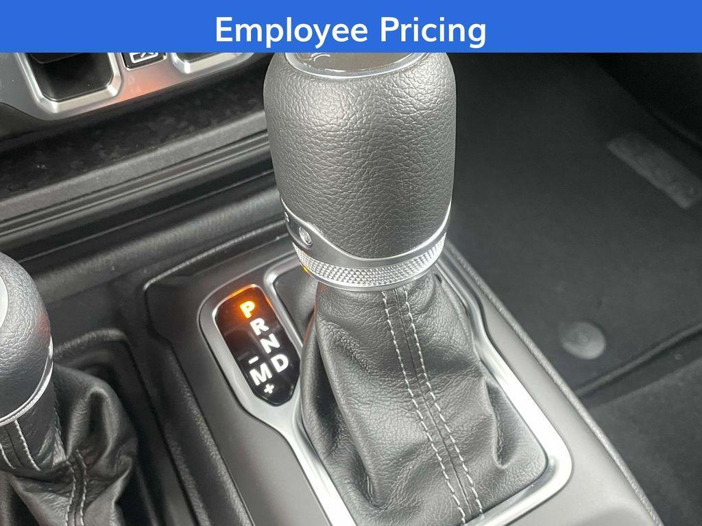 new 2025 Jeep Gladiator car, priced at $39,940