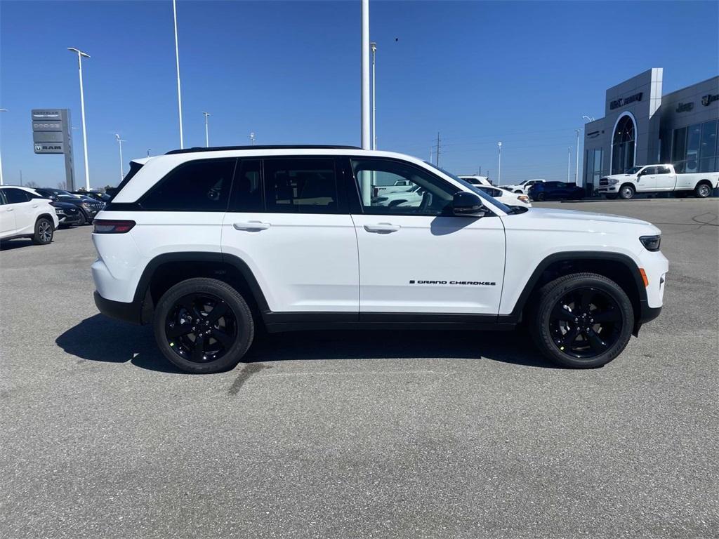 new 2025 Jeep Grand Cherokee car, priced at $34,830