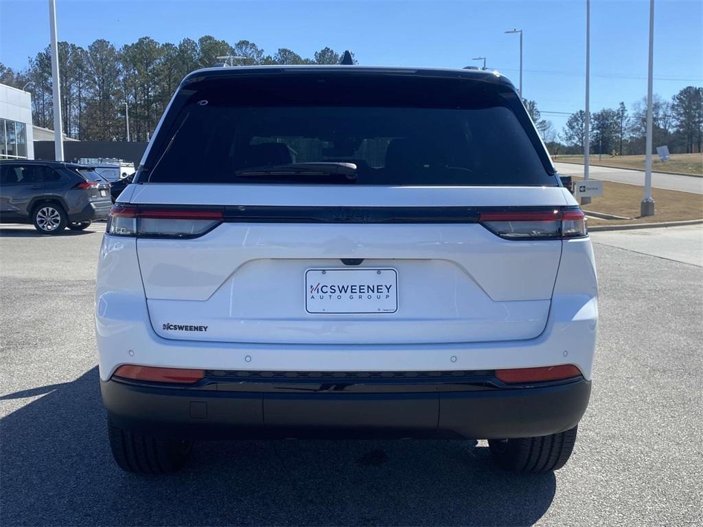 new 2025 Jeep Grand Cherokee car, priced at $34,830