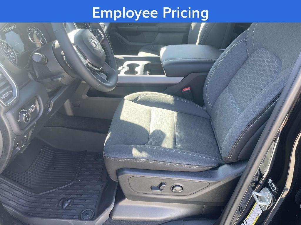 new 2025 Ram 1500 car, priced at $47,770