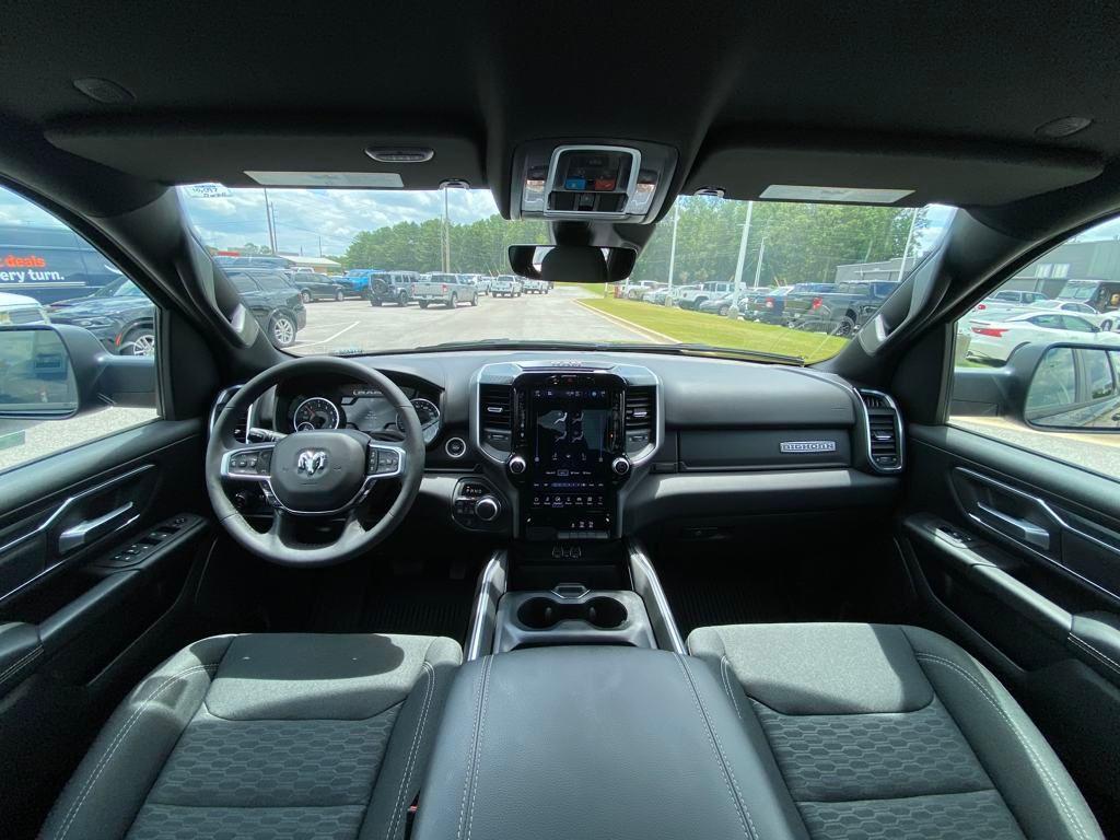 new 2025 Ram 1500 car, priced at $47,770