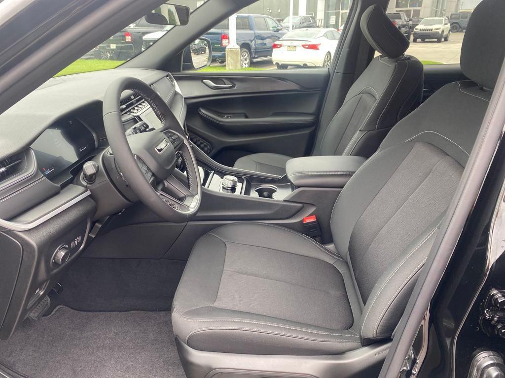 new 2025 Jeep Grand Cherokee L car, priced at $31,875