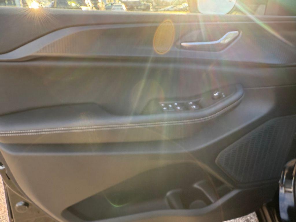 new 2025 Jeep Grand Cherokee car, priced at $30,845