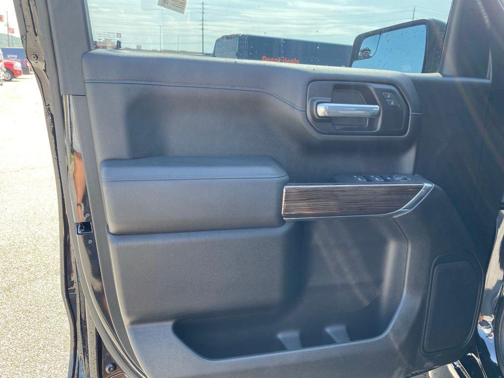 used 2021 Chevrolet Silverado 1500 car, priced at $41,740