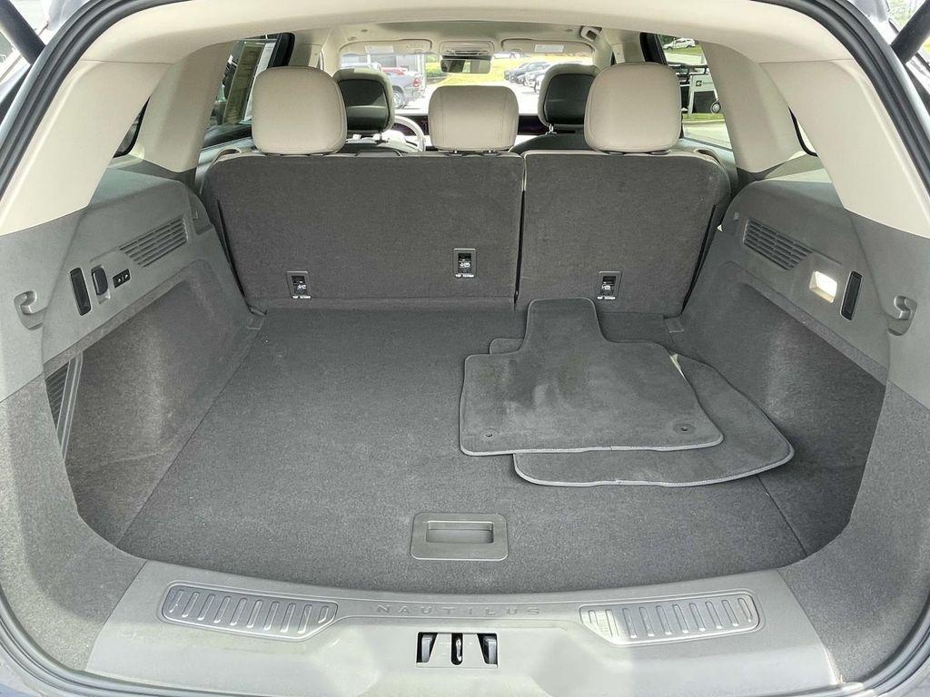 used 2024 Lincoln Nautilus car, priced at $47,500