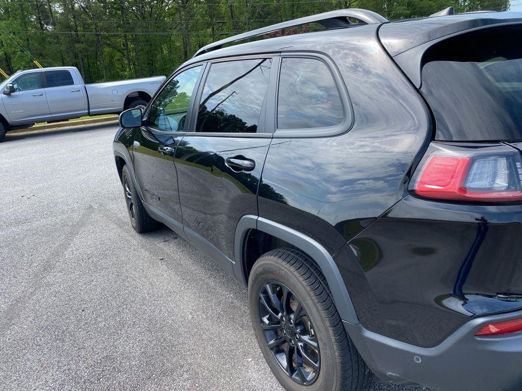 used 2023 Jeep Cherokee car, priced at $24,867