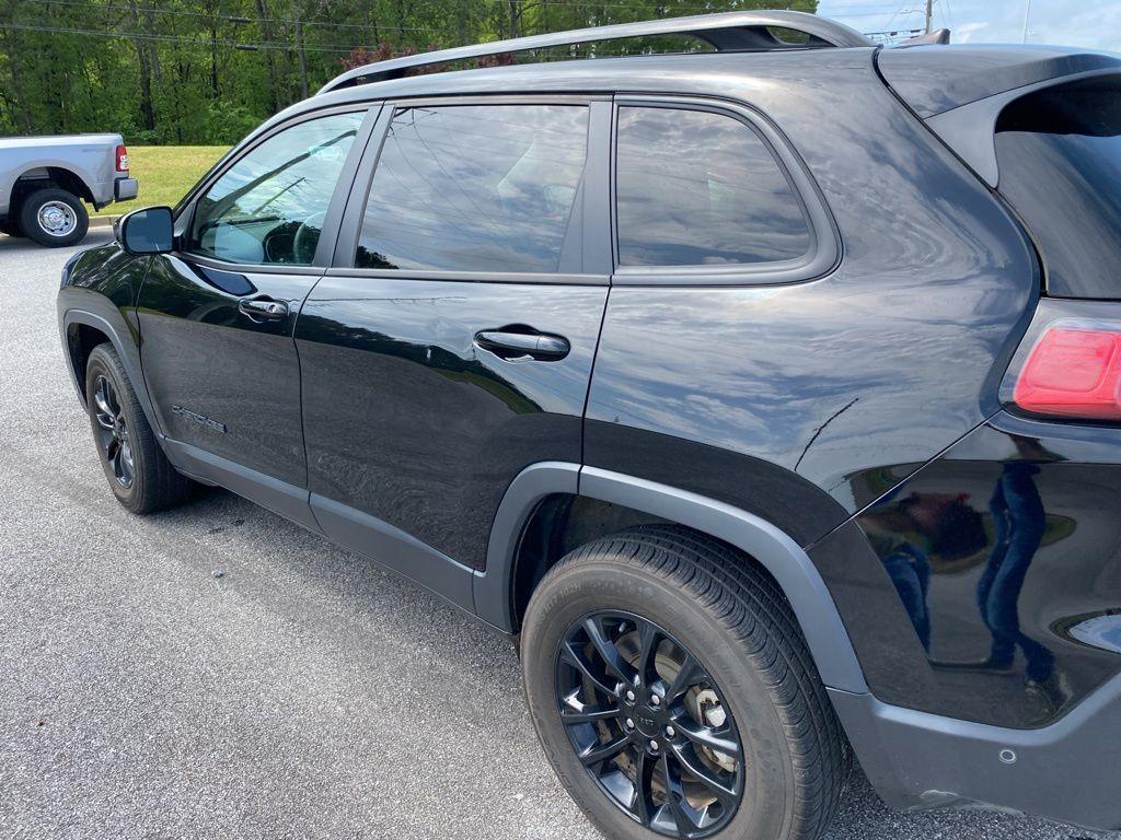 used 2023 Jeep Cherokee car, priced at $24,867