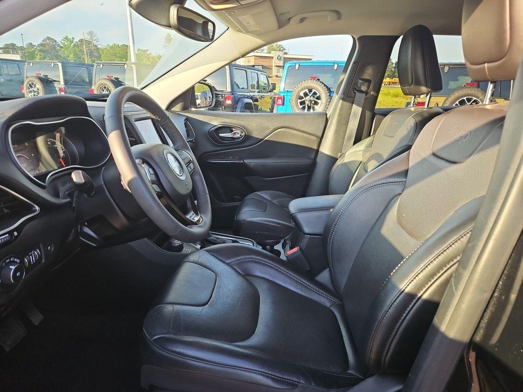 used 2023 Jeep Cherokee car, priced at $23,000