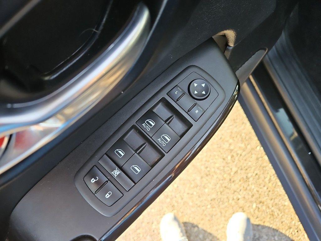 used 2023 Jeep Cherokee car, priced at $23,000