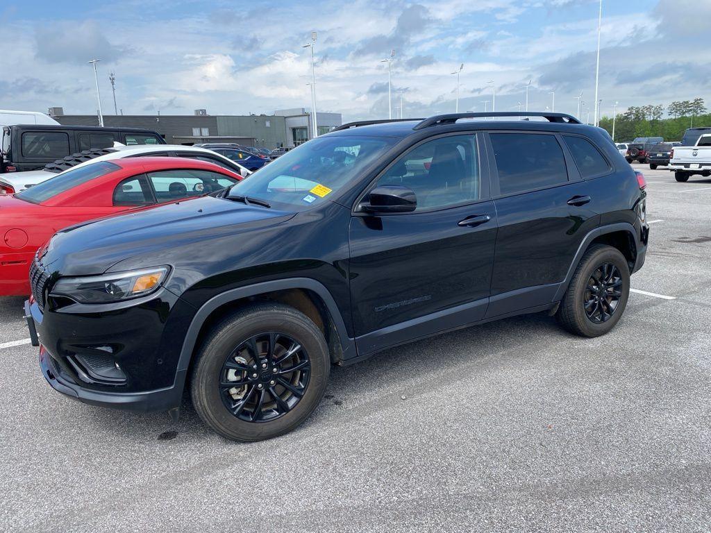 used 2023 Jeep Cherokee car, priced at $24,867
