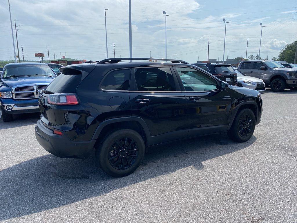 used 2023 Jeep Cherokee car, priced at $24,867