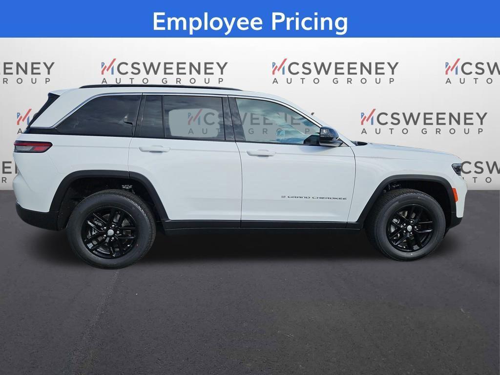 new 2025 Jeep Grand Cherokee car, priced at $30,530
