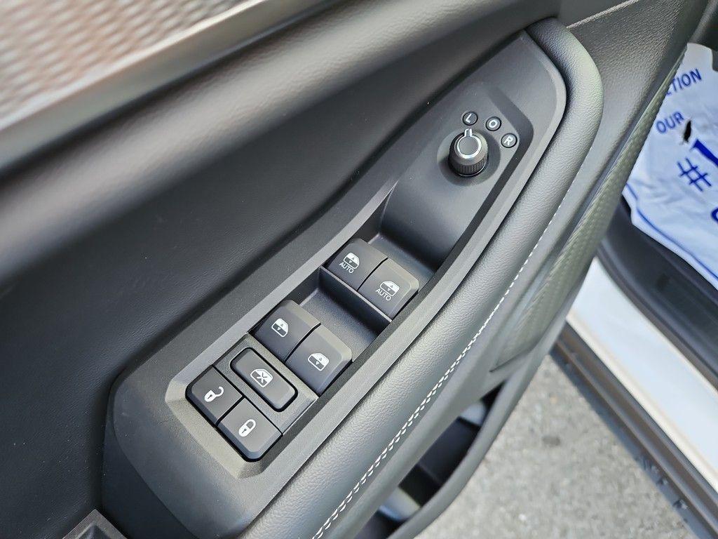 new 2025 Jeep Grand Cherokee car, priced at $28,530