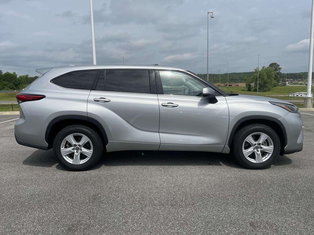 used 2021 Toyota Highlander car, priced at $28,799