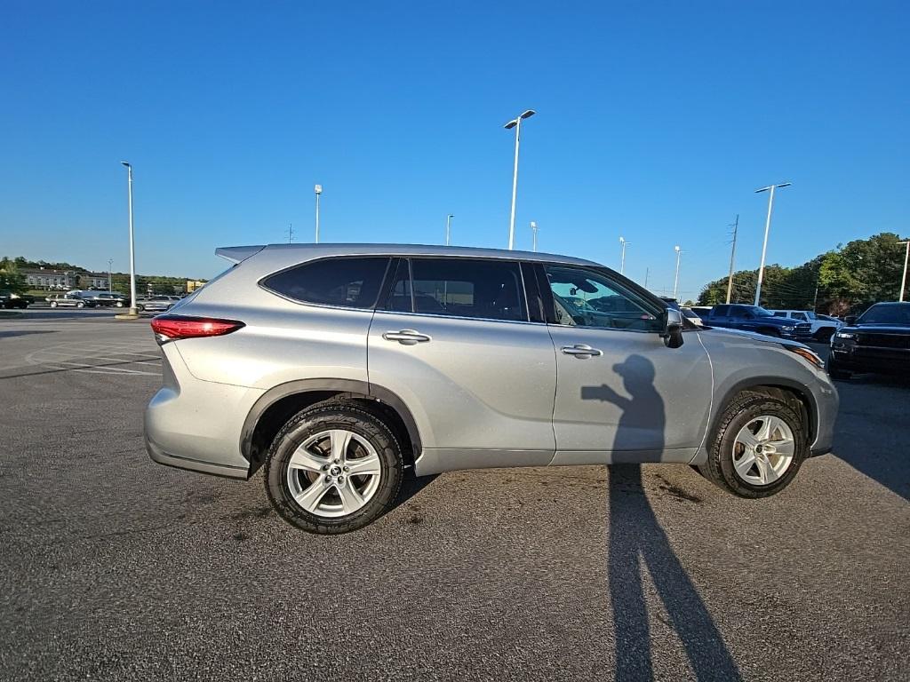 used 2021 Toyota Highlander car, priced at $27,563