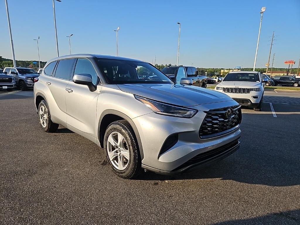used 2021 Toyota Highlander car, priced at $27,563