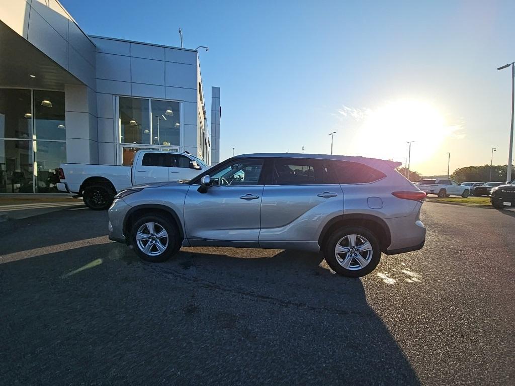 used 2021 Toyota Highlander car, priced at $27,563