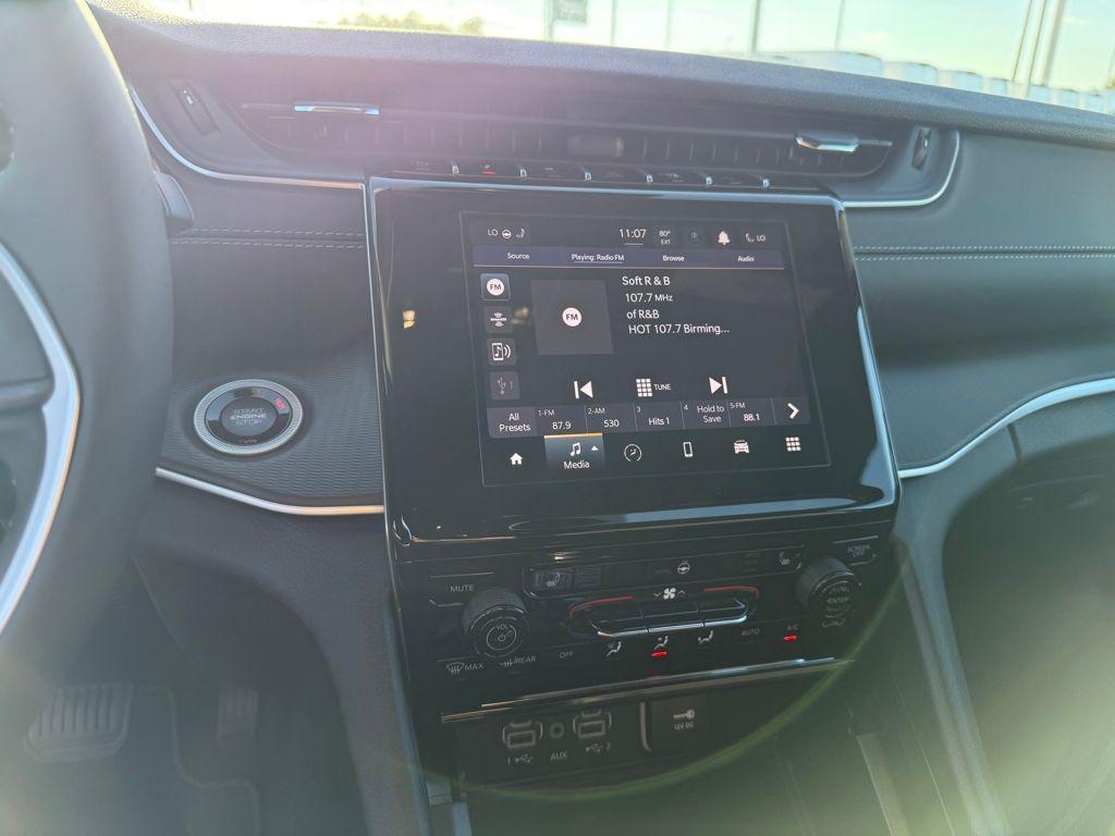 new 2025 Jeep Grand Cherokee car, priced at $30,980