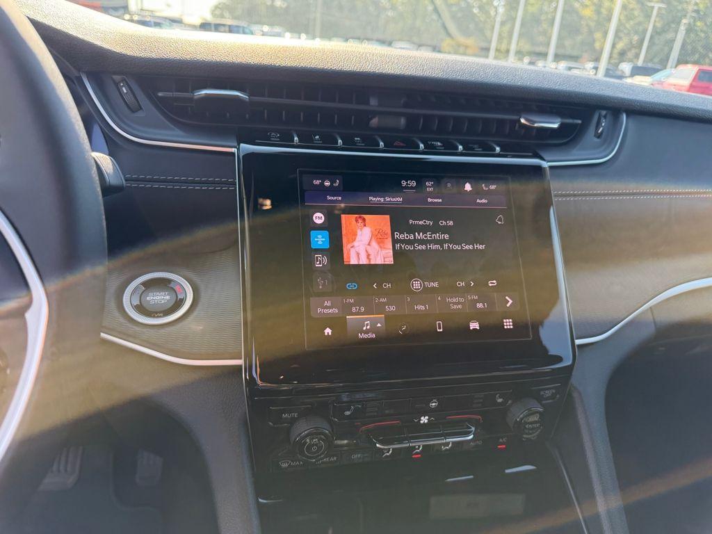 new 2025 Jeep Grand Cherokee car, priced at $34,125