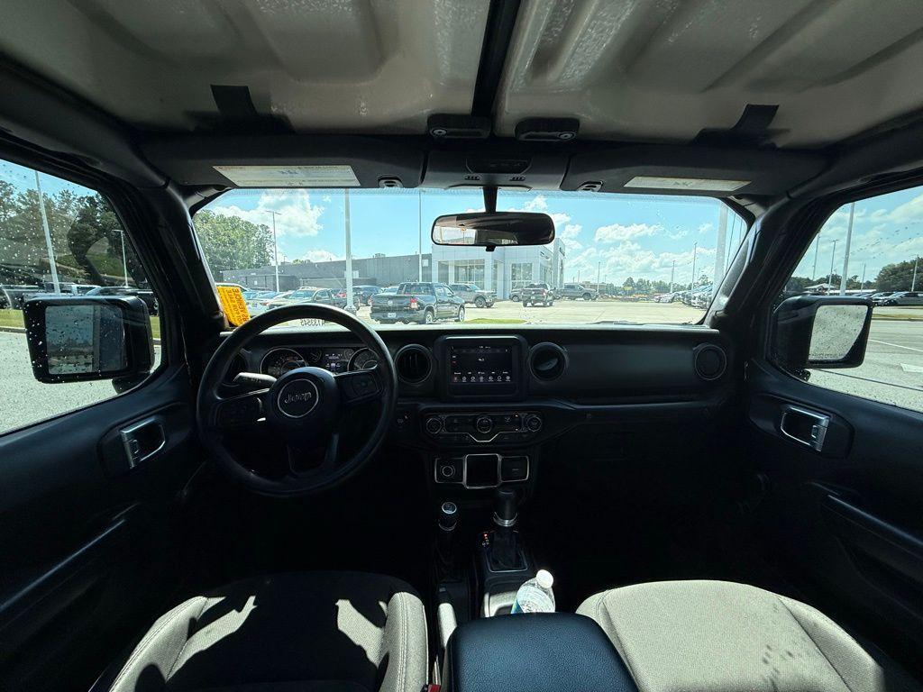 used 2022 Jeep Wrangler Unlimited car, priced at $28,642