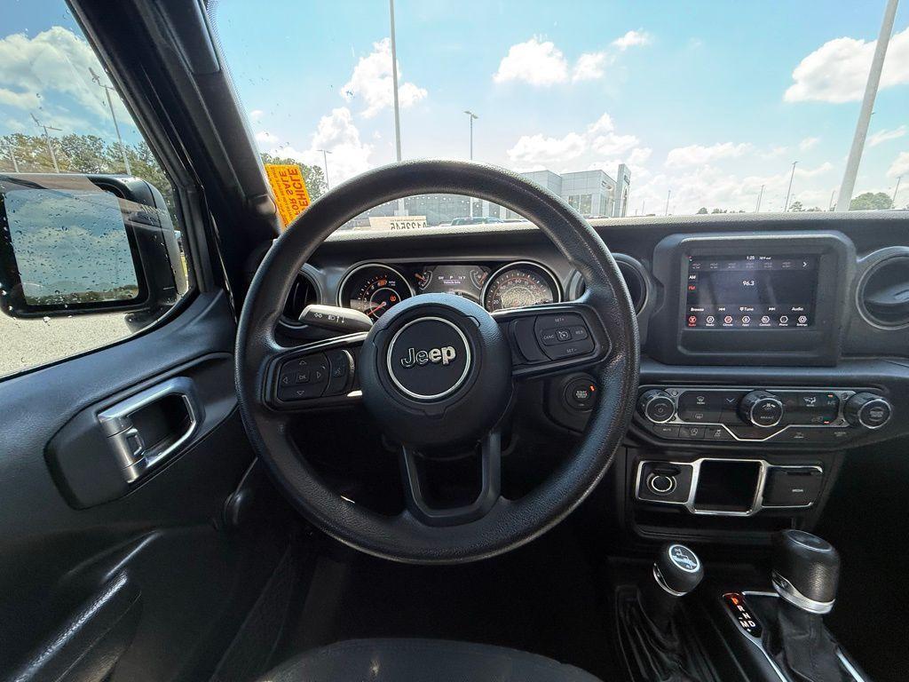 used 2022 Jeep Wrangler Unlimited car, priced at $28,642