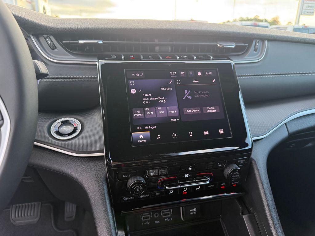 new 2025 Jeep Grand Cherokee car, priced at $32,625