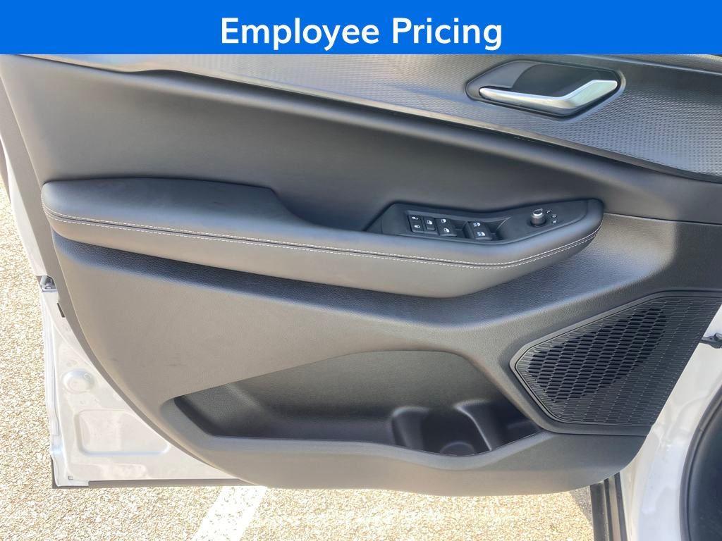 new 2025 Jeep Grand Cherokee car, priced at $30,530