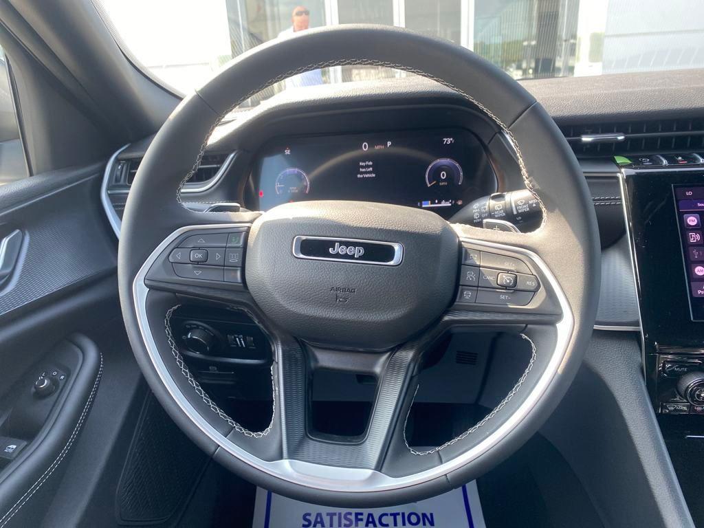 new 2025 Jeep Grand Cherokee car, priced at $30,530