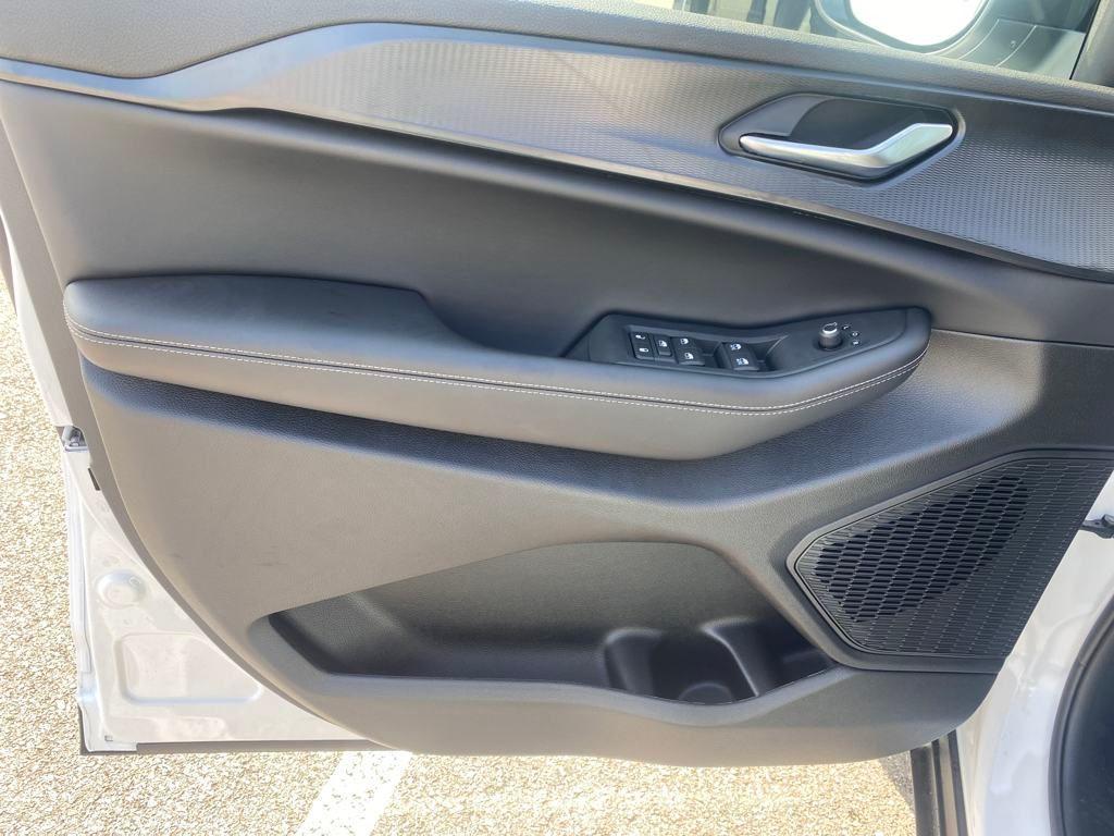 new 2025 Jeep Grand Cherokee car, priced at $30,530
