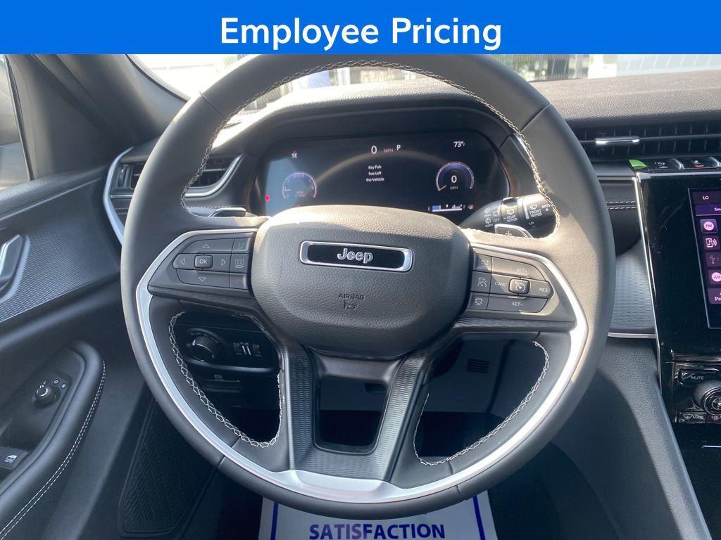 new 2025 Jeep Grand Cherokee car, priced at $30,530