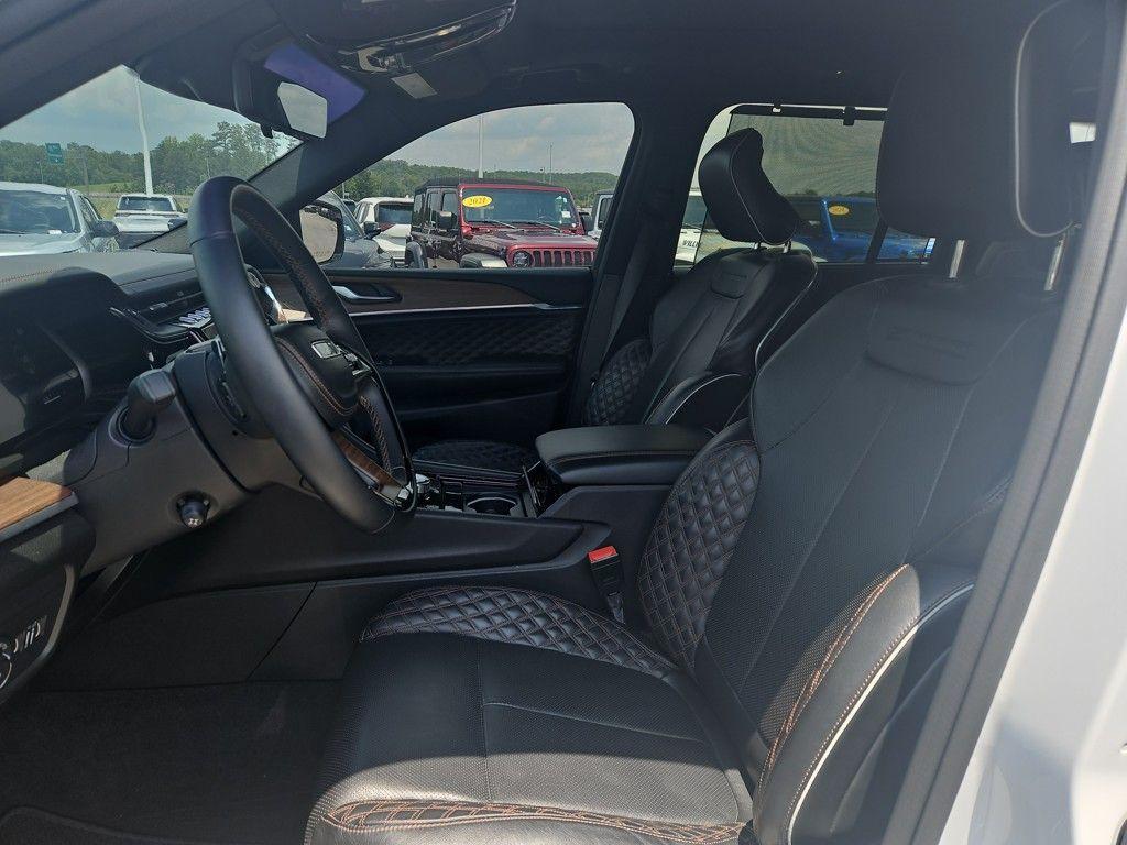 used 2022 Jeep Grand Cherokee car, priced at $43,500