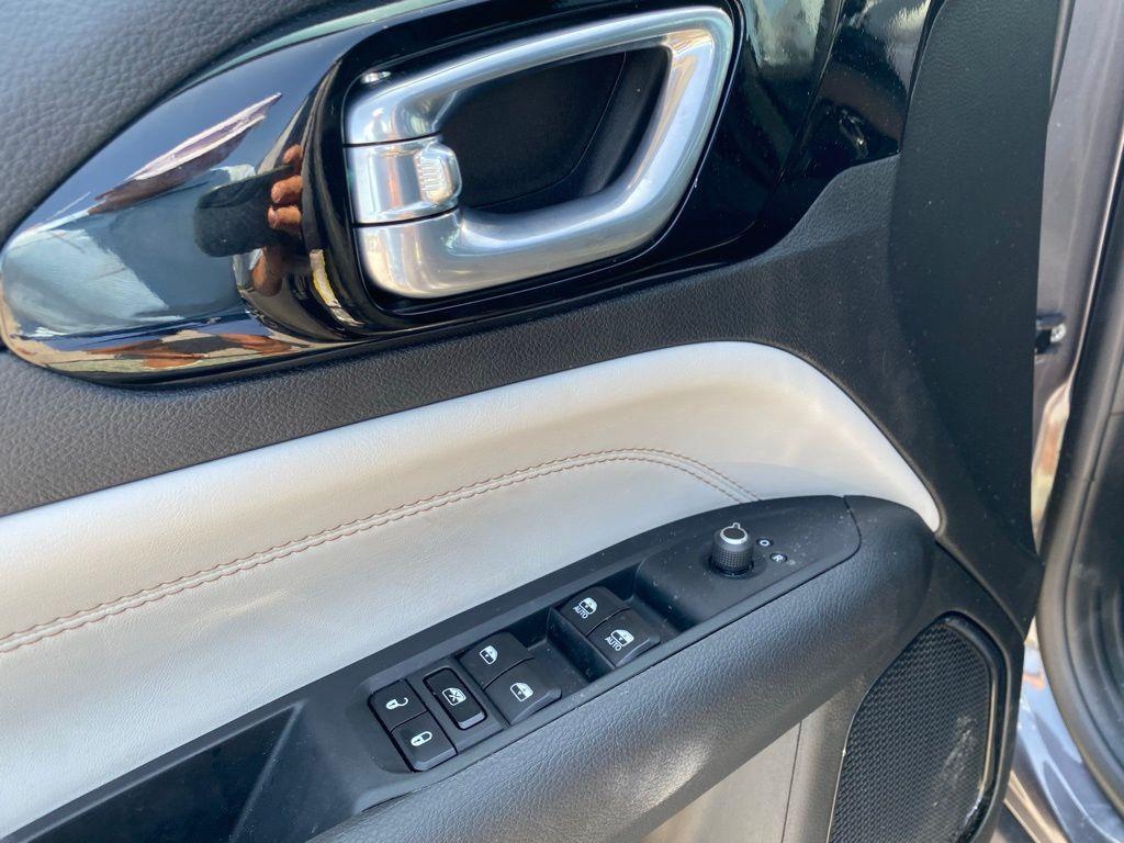 used 2024 Jeep Compass car, priced at $25,332