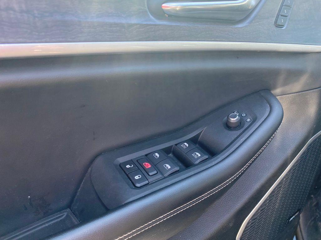 used 2022 Jeep Grand Cherokee L car, priced at $34,302